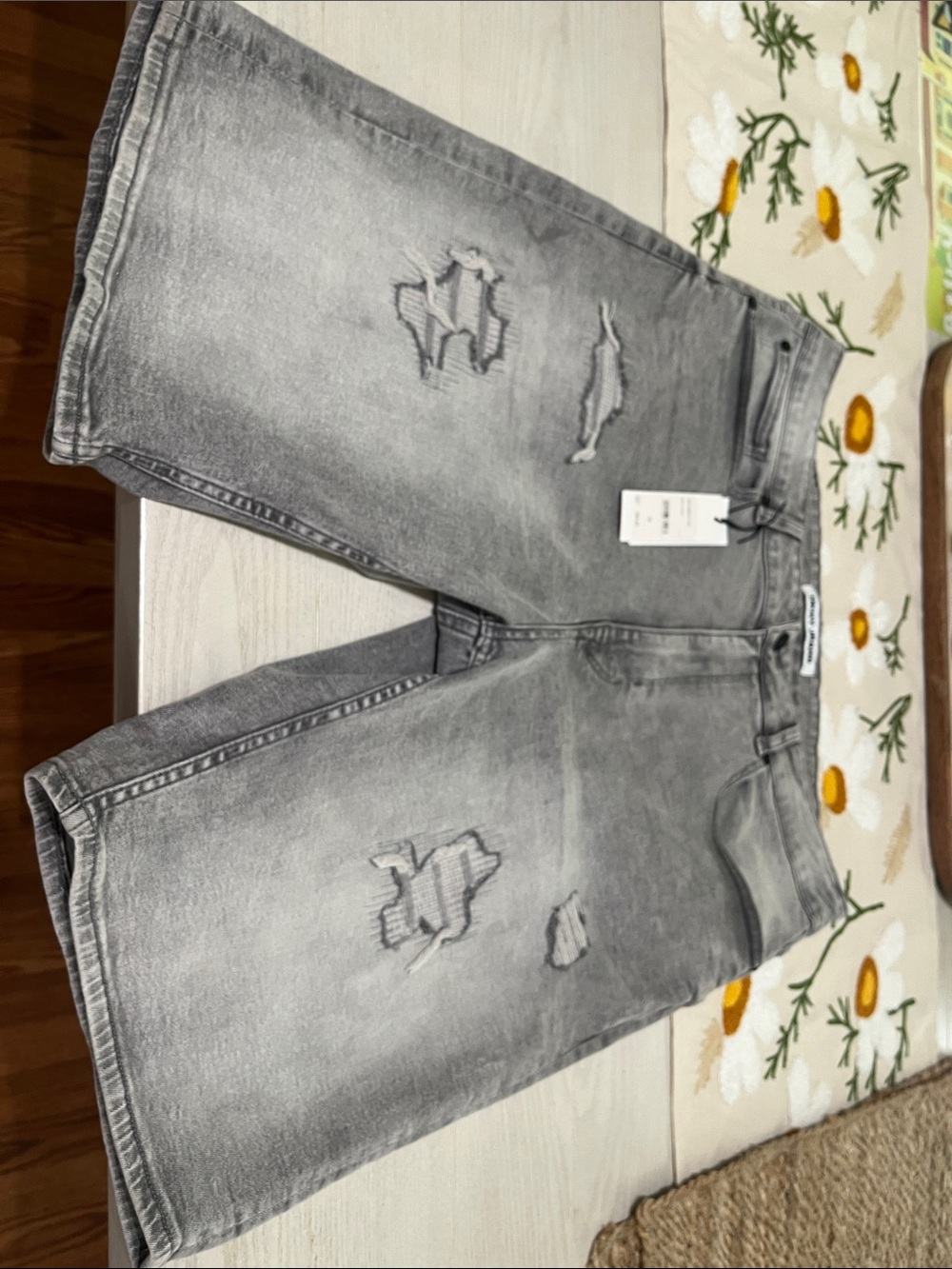 Dkny Distressed Gray Denim Men’s Shorts